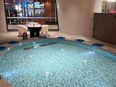 -涨巢·潮玩水疗局