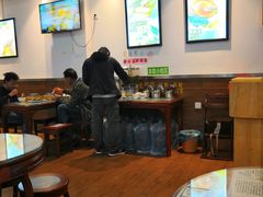 大堂-添發碗仔翅美食