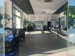 -华胜奔驰宝马奥迪专修连锁(虹梅南路店)