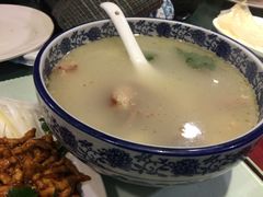 鸭架豆腐汤-老昌春饼(中央大街店)