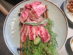 -草家酱蟹炭火烤肉店(珲春南路一店)