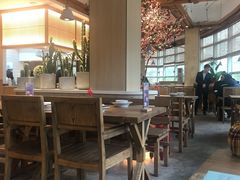 -蜜桃餐厅·伴山(湖滨商业街店)