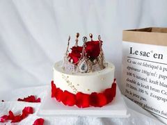 红玫瑰气质款皇冠生日蛋糕-艾加柒克蛋糕茶歇甜品台(春熙路店)