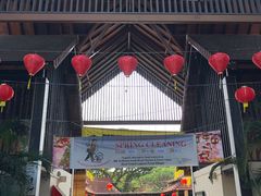 -东海岸人工湖美食村