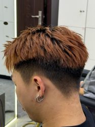 -藤野造型烫发染发