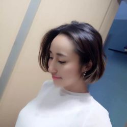 -FRIDAY星期五专业美发沙龙