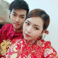 -现代经典婚纱摄影