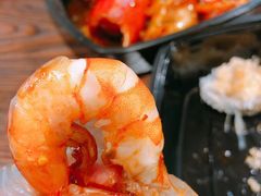 -中百仓储超市有限公司(越秀星汇维港店)
