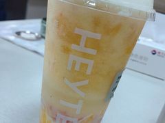 -喜茶(上海打浦桥日月光gelato lab+店)
