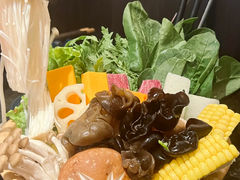 -湊湊火锅·茶憩(杭州湖滨银泰in77店)