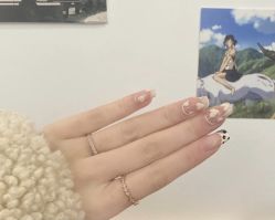 -苏彩·皮肤管理美甲美睫