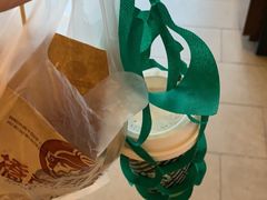 -星巴克臻选(盐城金鹰聚龙湖店)