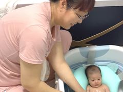 -爱月宝月嫂·育儿嫂(哈尔滨总店)