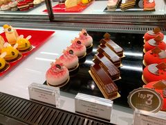 -Salon de The de Joel Robuchon(外滩18号店)