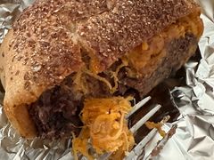 红豆咸蛋黄欧包-Max Bakery 阿唛手作