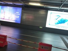 -虹桥火车站-停车场