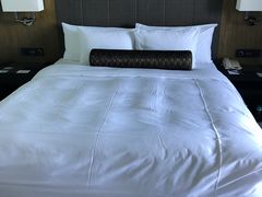 -上海滴水湖皇冠假日酒店