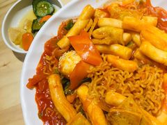 拉面炒年糕-山海珍味韩国料理(奥城店)
