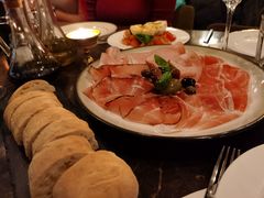 餐前面包-Fiume福弥意大利餐厅