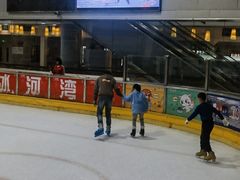 -正佳冰河湾真冰滑冰场