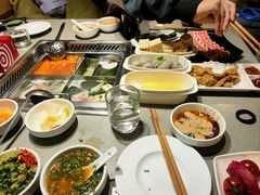 -海底捞火锅(曹安公路店)