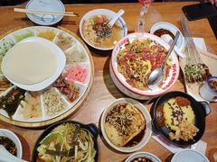 -怪噜范·老贵阳街头名小吃(鸿通城店)