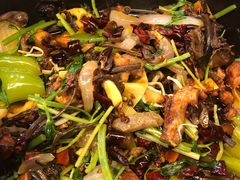 茶树菇香辣鸡煲-清真重庆巴爷香辣鸡煲(南小巷店)