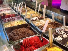 -Gelateria Dondoli