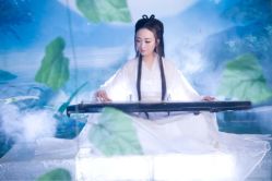 点击看大图 小龙女-九月鹰飞汉服摄影工作室