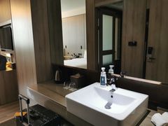 -西安大雁塔科技大学地铁站亚朵酒店