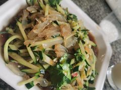 黄瓜拌海蜇-天台徐家小吃