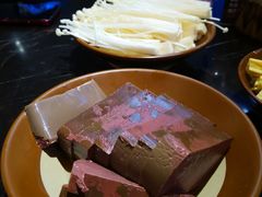 -巴四老城区炭火蛙锅(张江店)