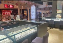 -周大福CHOW TAI FOOK(宝山苏宁易购店)