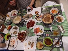 -金马门国际美食百汇(珞喻路店)
