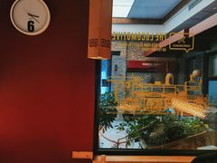 -苹果树下艺术餐厅(宋庄店)