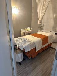 -菩羽·专业美胸·连锁养护中心