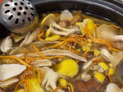 -菌之家·专业纯野生菌火锅·特色炒菌