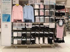 店内环境-优衣库(苏州圆融时代广场店)