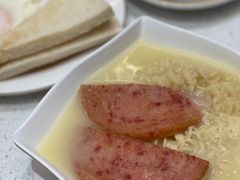 -香港新发烧腊茶餐厅(水围店)