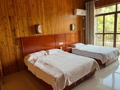 -九屋西岭生态度假景区