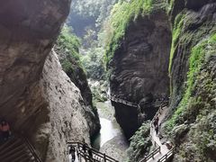 -龙水峡地缝景区