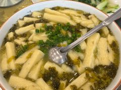 -石磨豆花家常菜·牦牛排土火锅