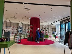 -Gucci(首创奥特莱斯店)