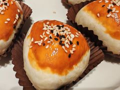 蜜汁叉烧酥-香港龙凤楼(巨鹿路洋房店)