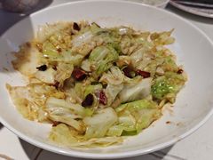 -阿瓦山寨·湘菜现炒·剁椒鱼头王(咸阳总店)