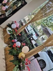 -CARR SALON