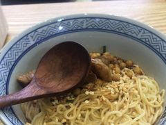 -魔都三兄弟酸辣粉·蘸卤炸串(虹桥万科店)