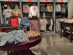 -Hollister(天环广场店)
