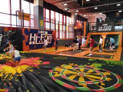 点击看大图 -嗨翻Hi-Fun竞技主题乐园·蹦床团建生日聚会(五棵松华熙店)