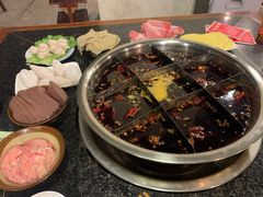 -邓莽子老火锅(中兴路总店)